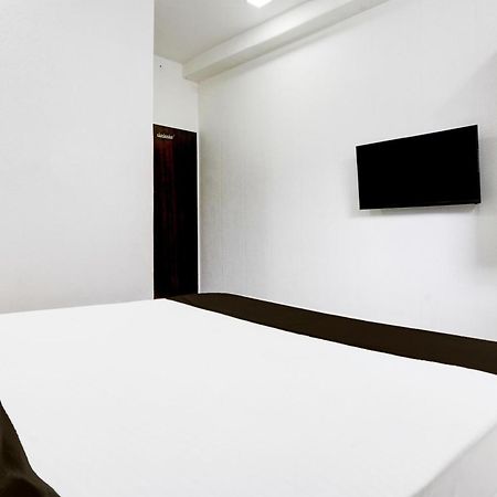 Super Hotel O Vip Road Formerly Hotel Lotus Сурат Екстериор снимка
